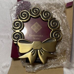 Brass Engraveable Wreath Frame with Bow